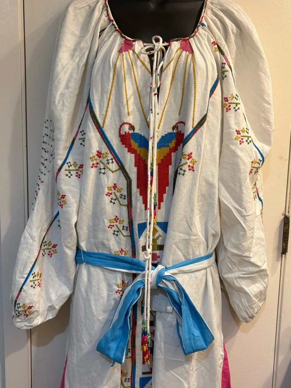 NWT Farm Rio Macaw Tassel-Tie Embroidered Maxi Dress Size M - Picture 2 of 16